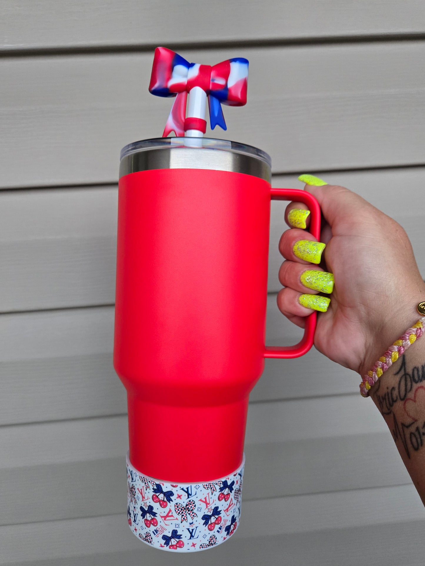 RED WHITE N BOUJEE SILICONE BOOT BUMPER SLEEVE FOR TUMBLERS