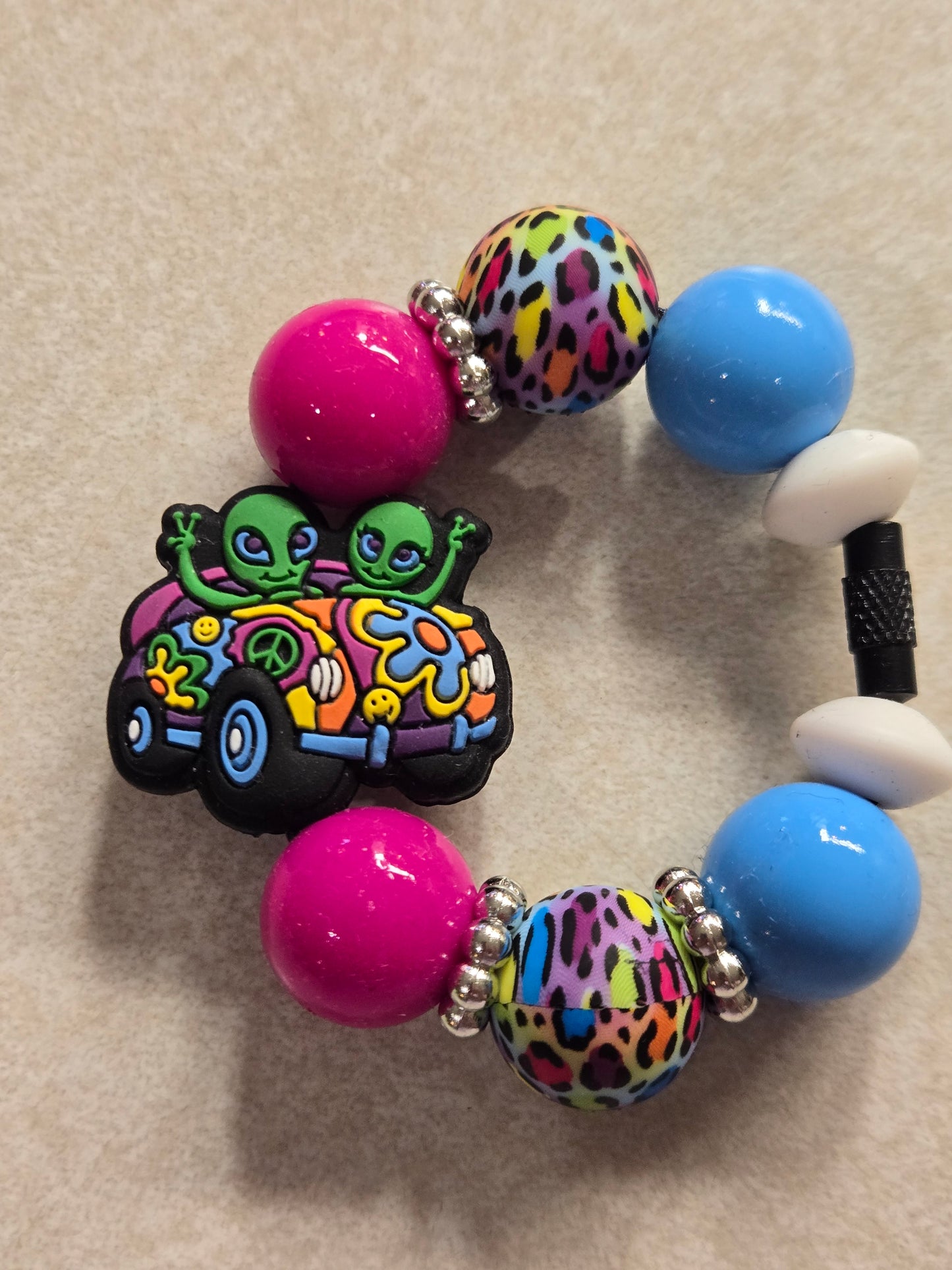 PeaceAliens Handle Charm