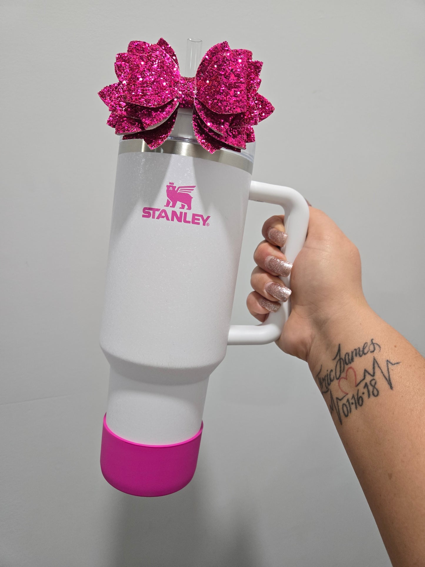 Pink-licious Glitter Tumbler Bow