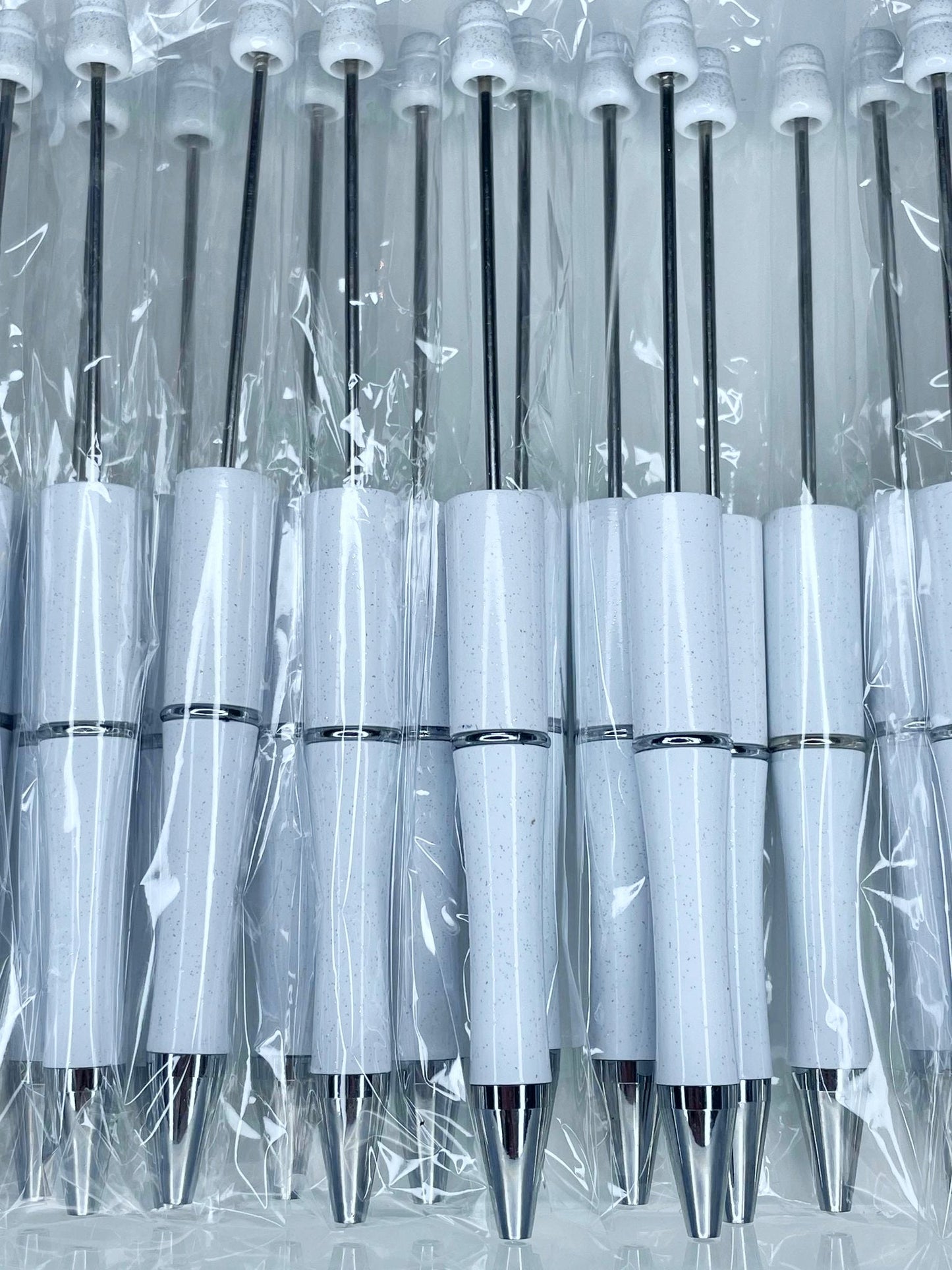 BEADABLE PLASTIC PEN GLITTER WHITE B19 (1ct)
