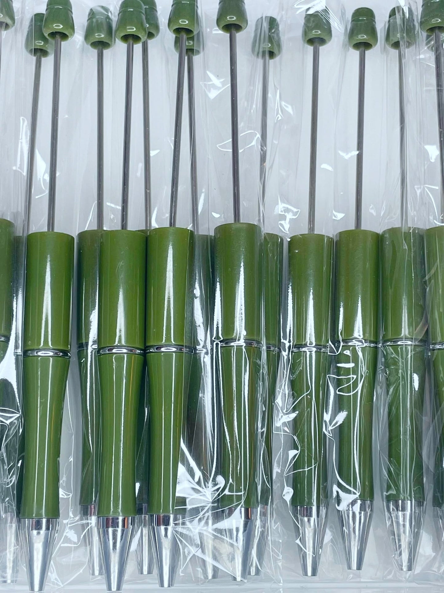 BEADABLE PLASTIC PEN SOLID ARMY GREEN B20 (1ct)