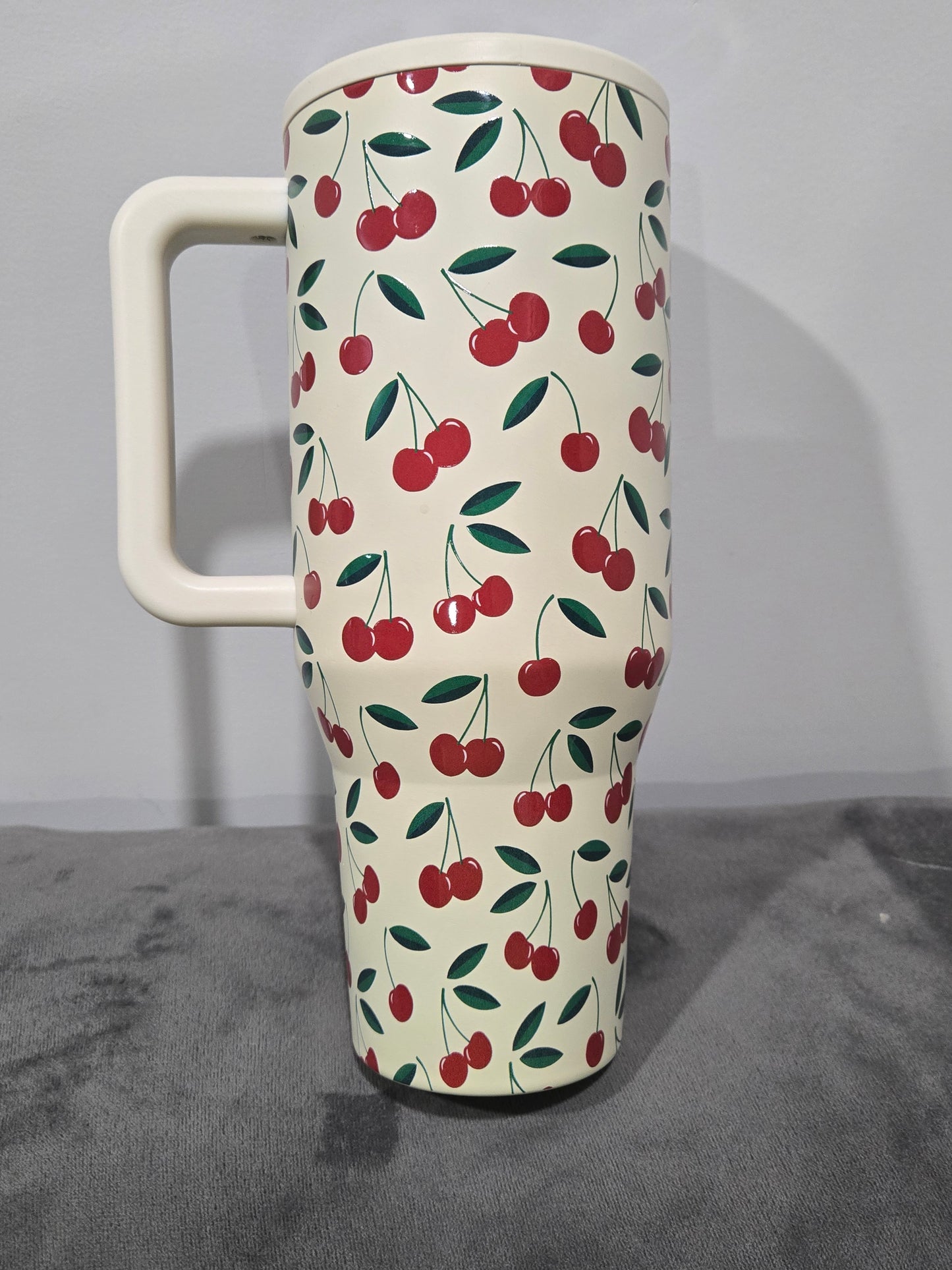 Hydrojug 40oz. Limited Edition Cherries 🍒