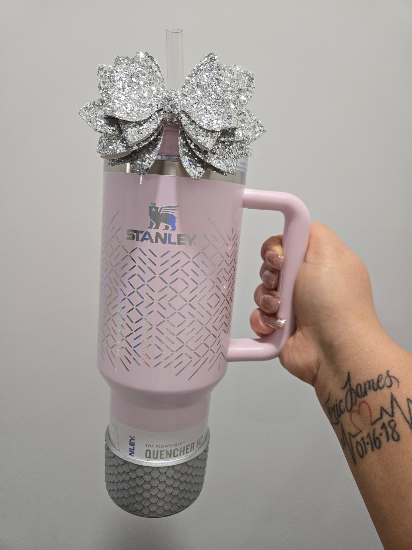 Glitter-licious Silver Tumbler Bow
